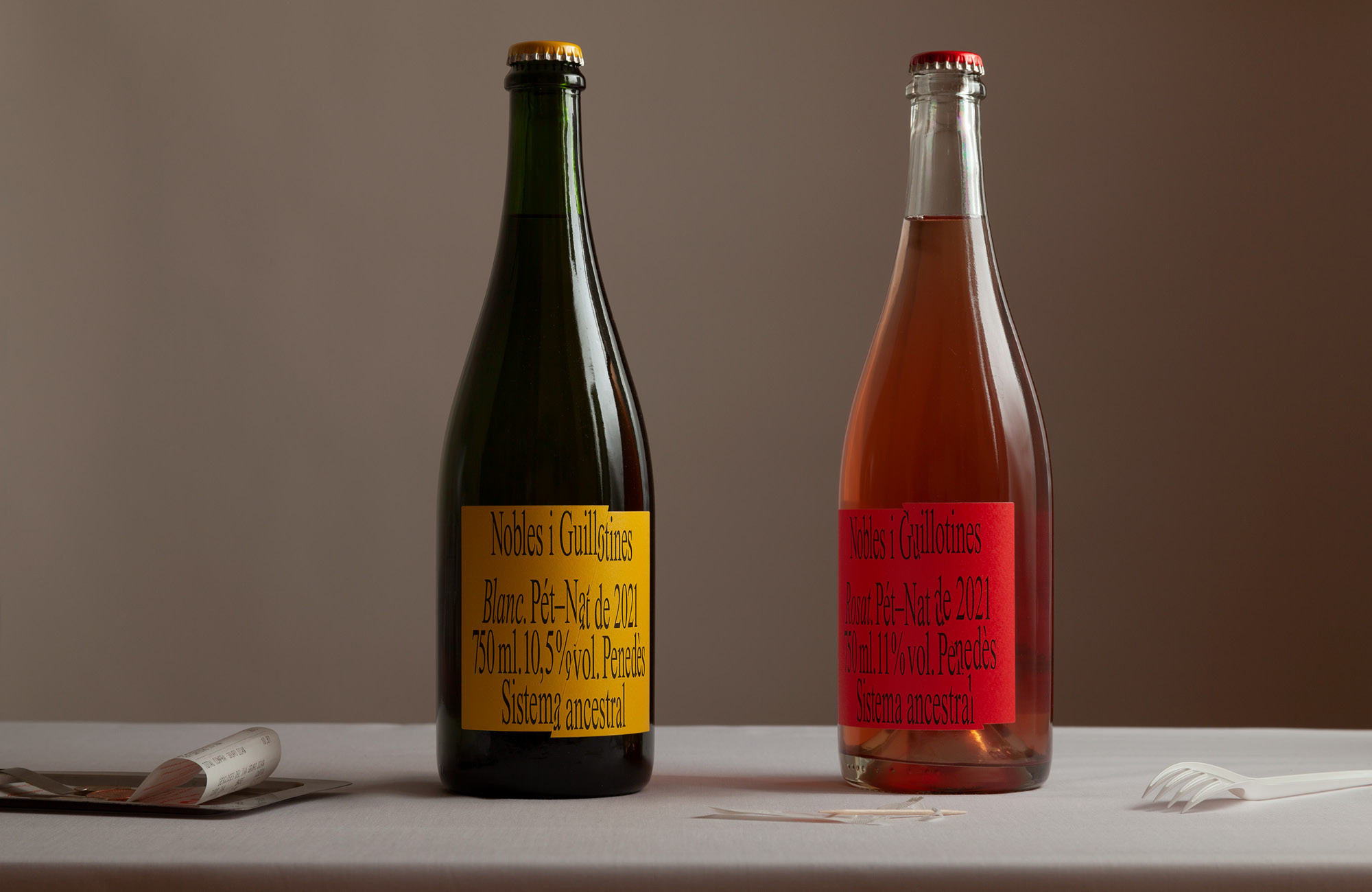 简洁清爽的葡萄酒视觉包装设计(图1)