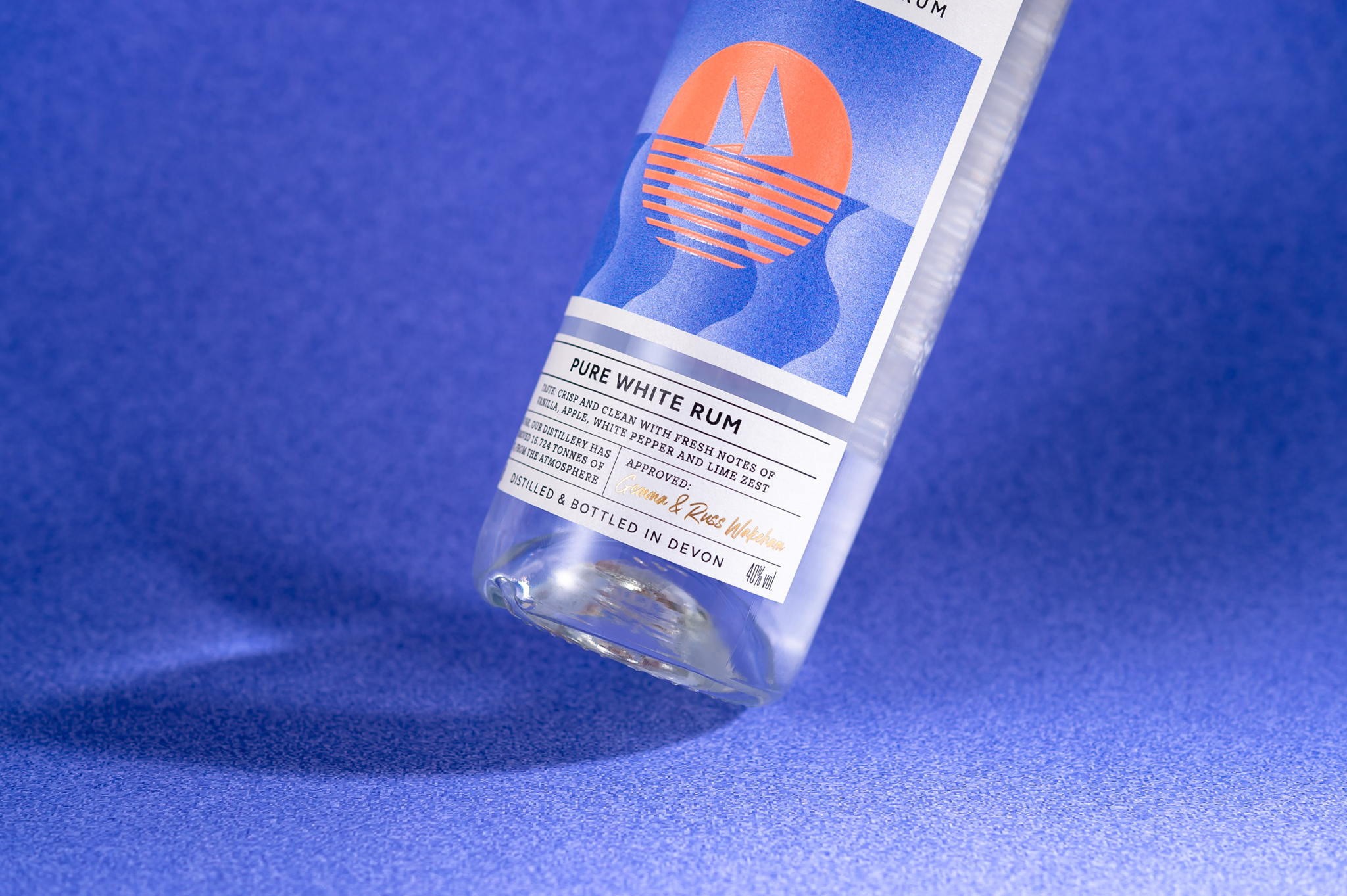 ​Two Drifters朗姆酒创意包装设计参考(图3)