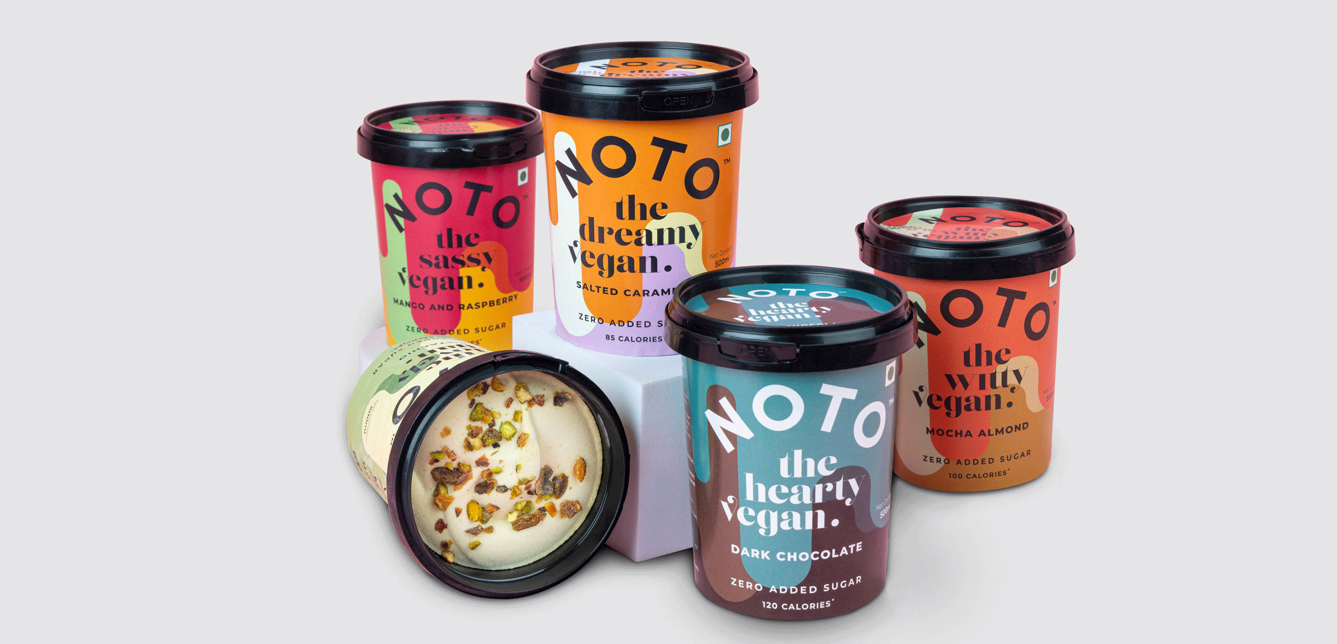 NOTO素食冰淇淋包装设计采用大胆、明亮的色调吸人眼球(图1)