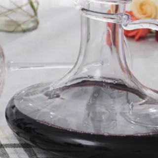 创意酒包装设计纷赋金牌设拉子红葡萄酒产品包装设计欣赏(图3)